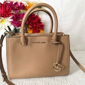 Michael Kors Sutton EUC leather satchel crossbody